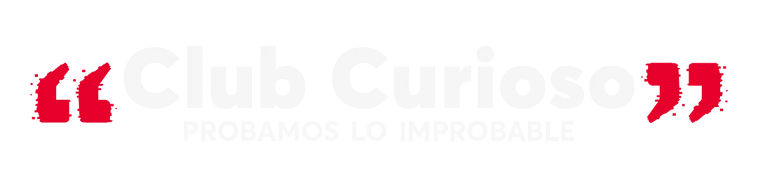 Banner oficial de Club Curioso con el lema “Probamos lo improbable” sobre fondo negro y acentos rojo arcano.